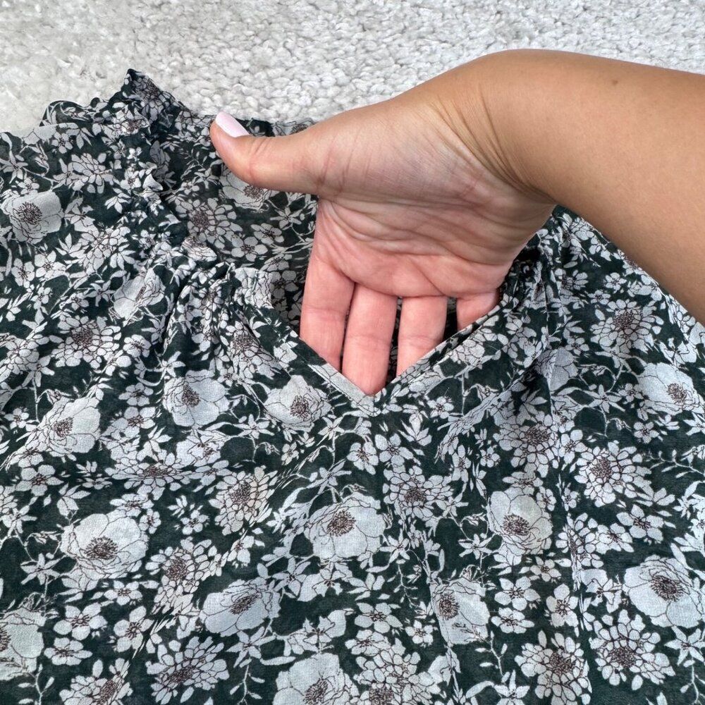Cabi Green Floral Peasant Blouse - Picture 4 of 7
